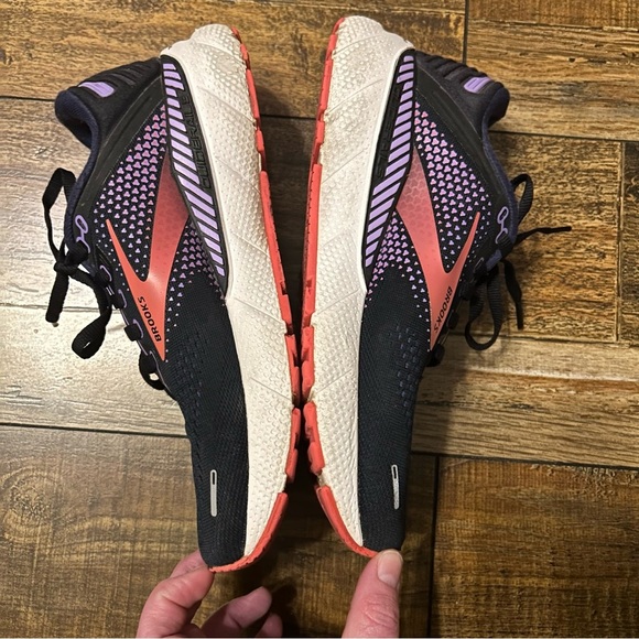 Brooks‎ Adrenaline GTS 22 Women's 7.5 Running Shoes Navy Purple Coral - Picture 4 of 10